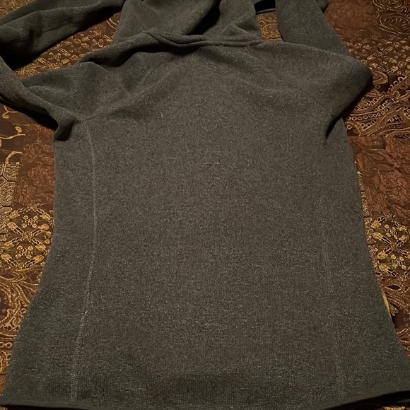 The North Face Button and Zip Fleece Lined Sweater. - Picture 7 of 7